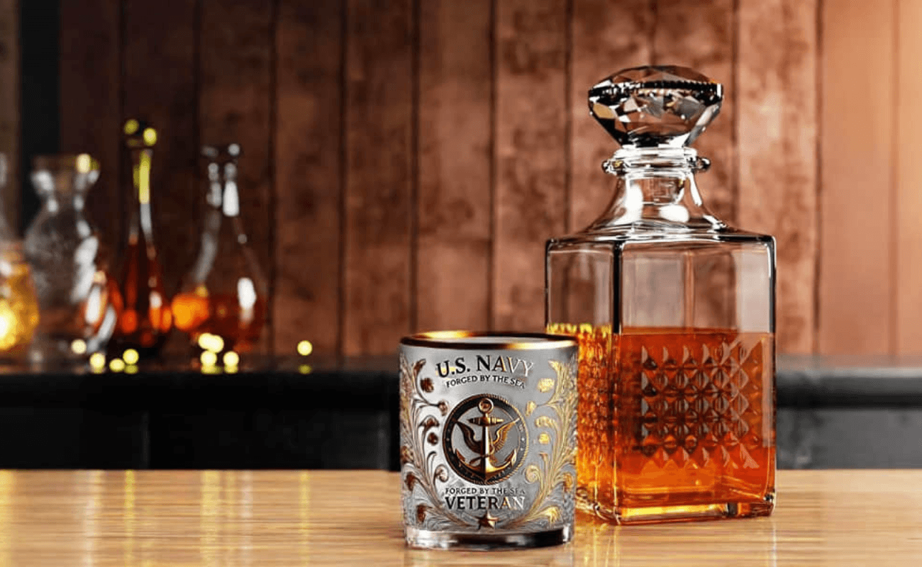 Veteran Tribute Glass-A Memorabilia of Sacrifice and Courage consumergifts
