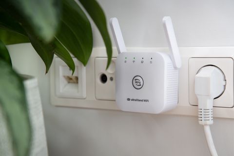 UltraXtend- Say Goodbye To “WiFi Dead Zones” In Your Home For Good